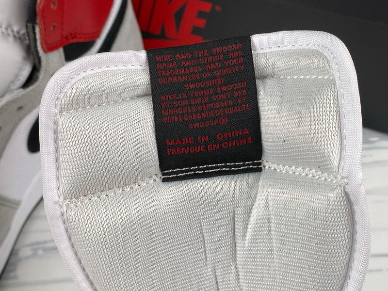 Air Jordan 1 High OG AJ1 Smoke Grey